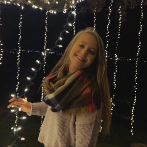 Meet your Posher, Catherine